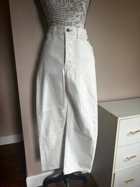 Levi's Ribcage Straight Ankle Jeans White 28